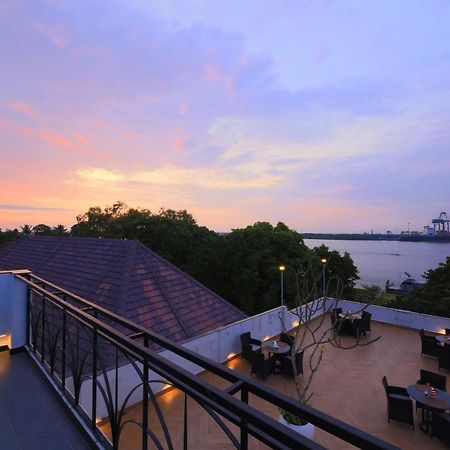 Alpha Old Court House Hotel Kochi Buitenkant foto