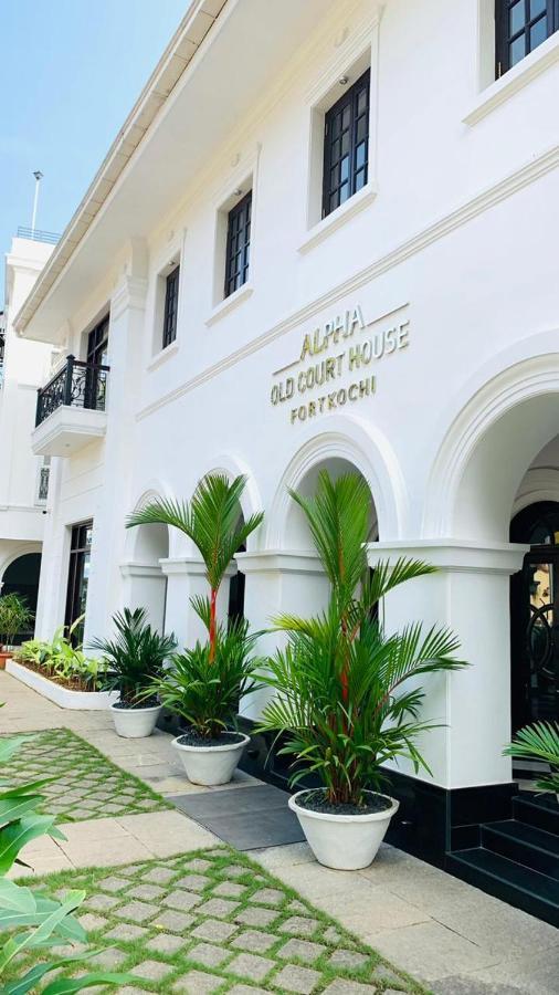Alpha Old Court House Hotel Kochi Buitenkant foto
