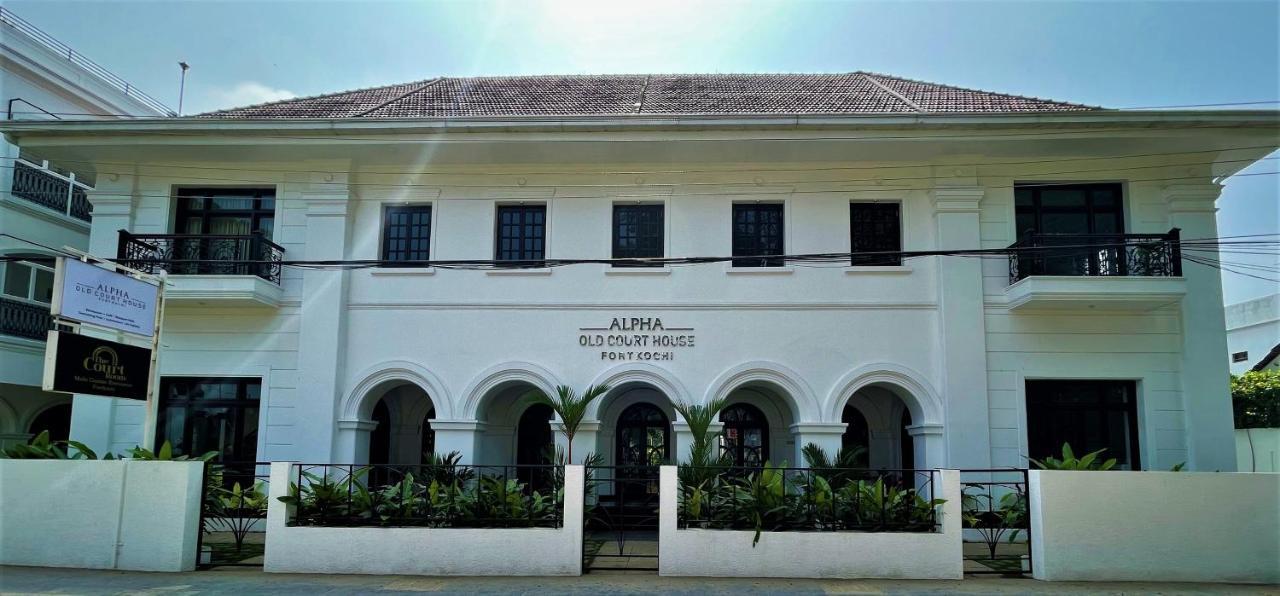 Alpha Old Court House Hotel Kochi Buitenkant foto