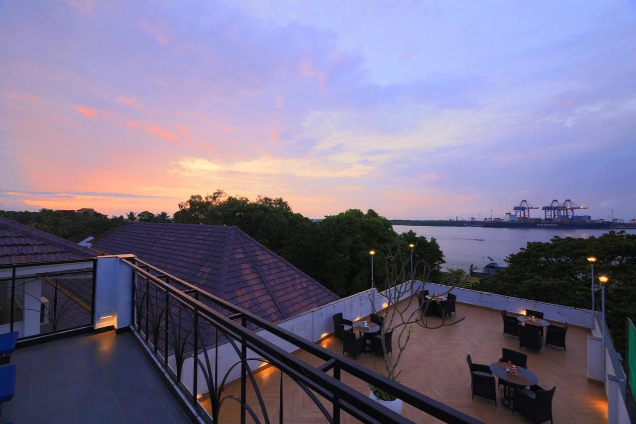 Alpha Old Court House Hotel Kochi Buitenkant foto