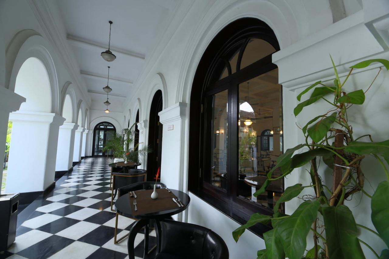 Alpha Old Court House Hotel Kochi Buitenkant foto