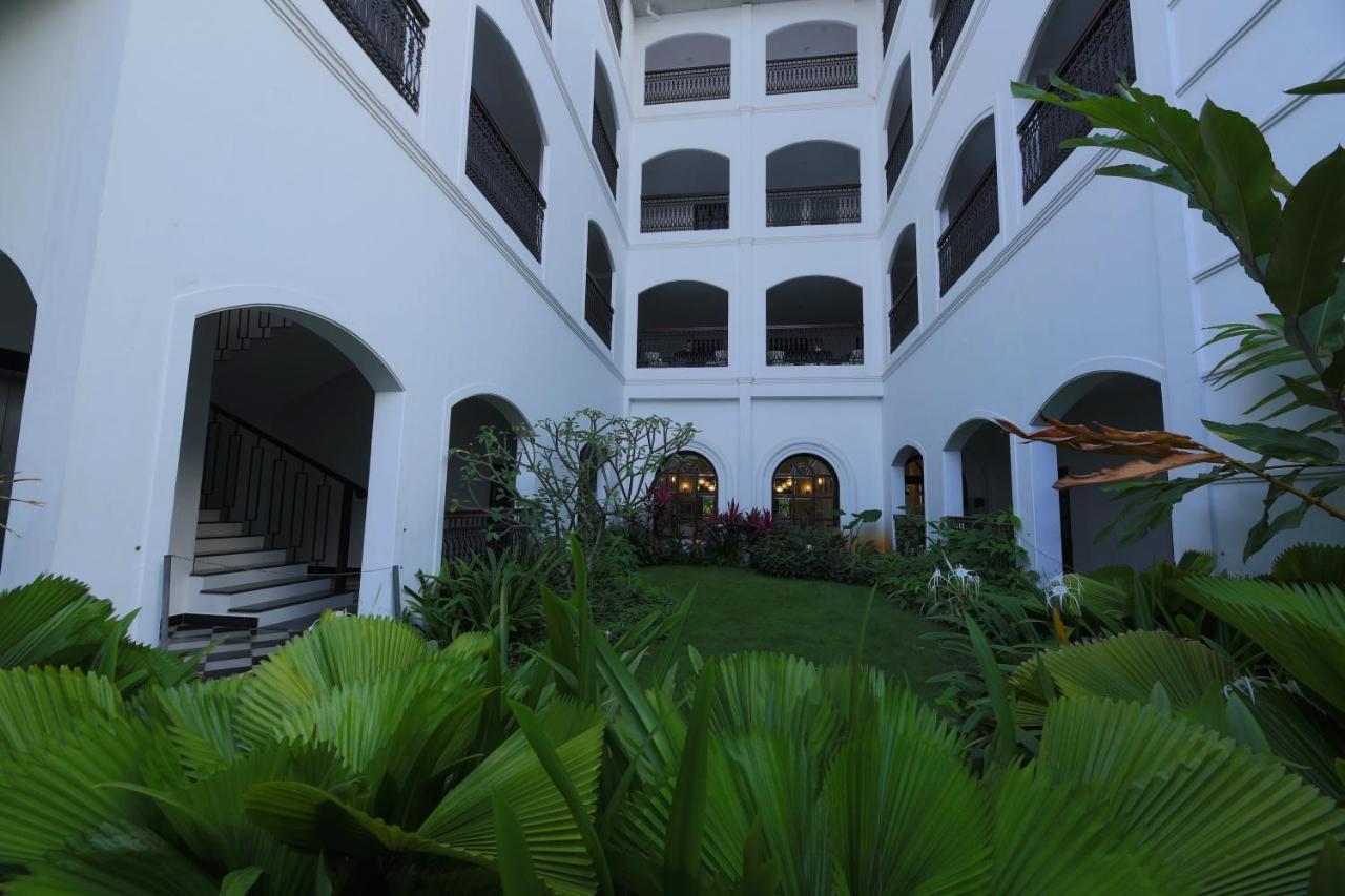 Alpha Old Court House Hotel Kochi Buitenkant foto