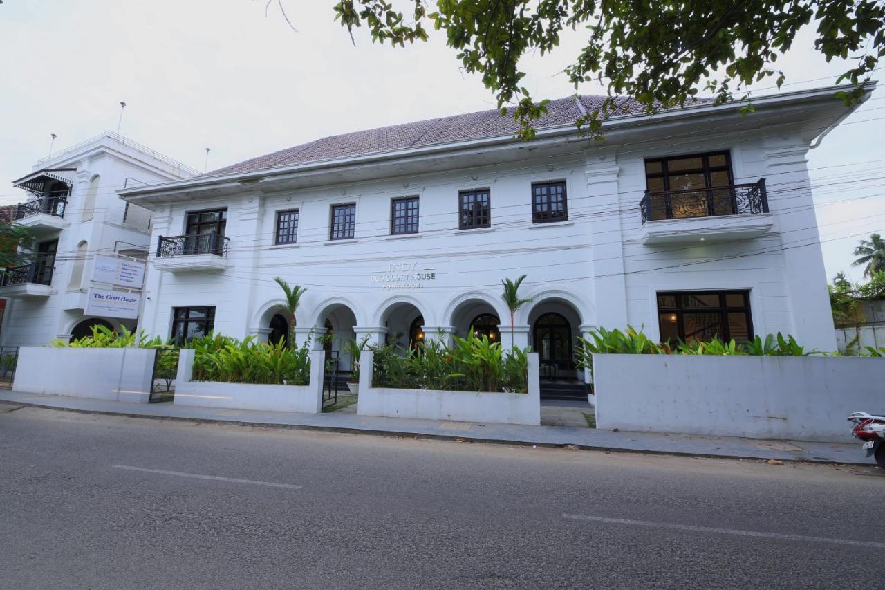 Alpha Old Court House Hotel Kochi Buitenkant foto