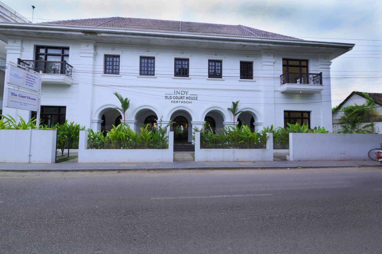 Alpha Old Court House Hotel Kochi Buitenkant foto